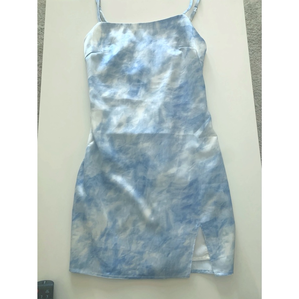 Super down xxs sky blue and white silky dress